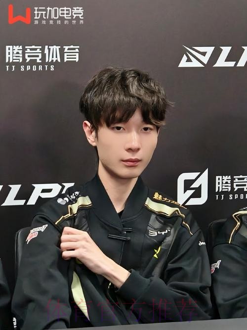 NIP中路开团击杀Leave希维尔,控死落地的ZDZ打出零换二拿下小龙 NIP中路开团击杀Leave希维尔,控死落地的ZDZ打出零换二拿下小龙